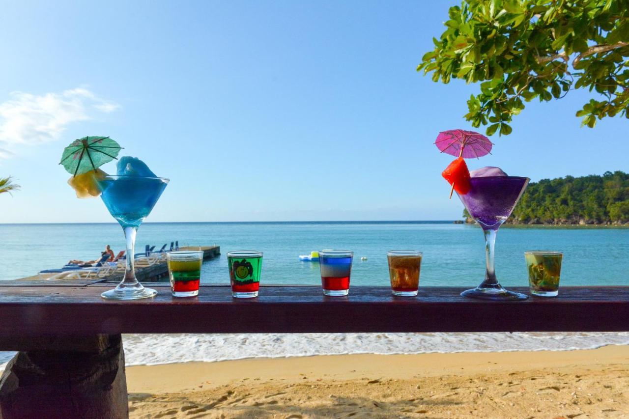 Sand And Tan Beach Hotel Очо-Риос Экстерьер фото