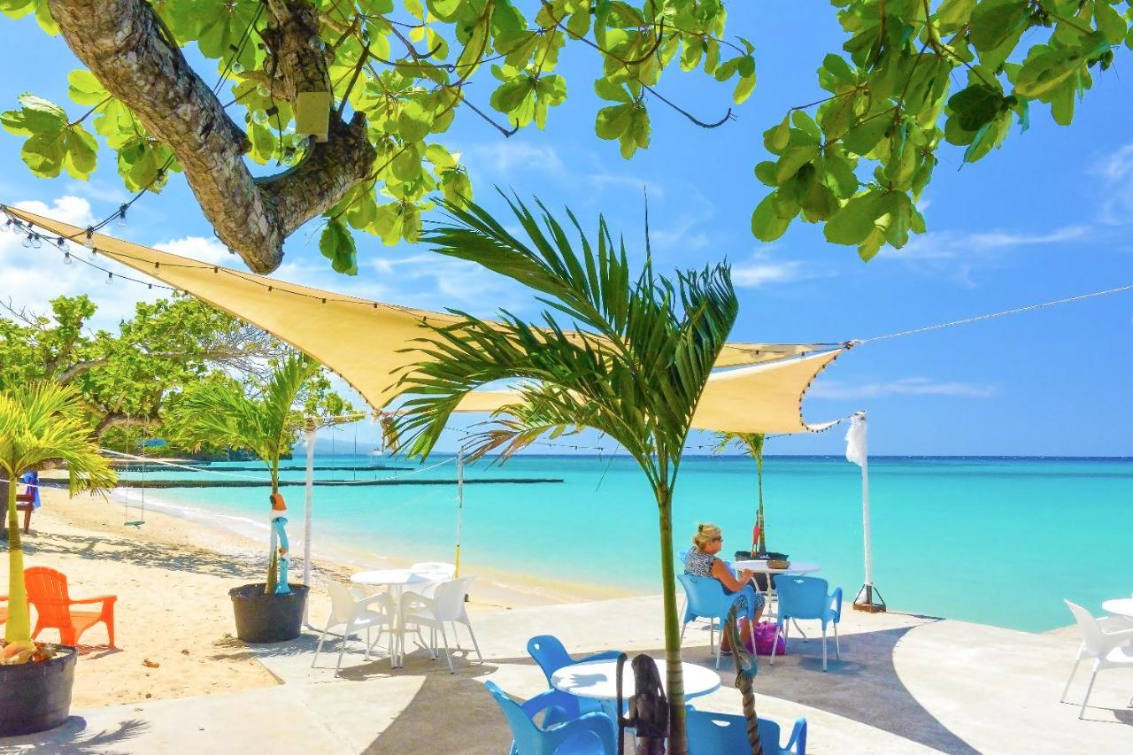 Sand And Tan Beach Hotel Очо-Риос Экстерьер фото