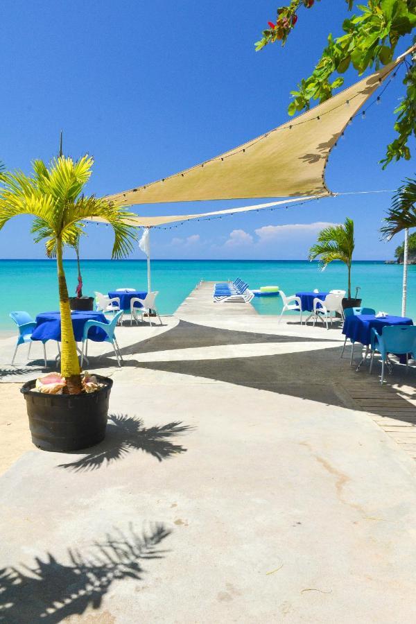 Sand And Tan Beach Hotel Очо-Риос Экстерьер фото